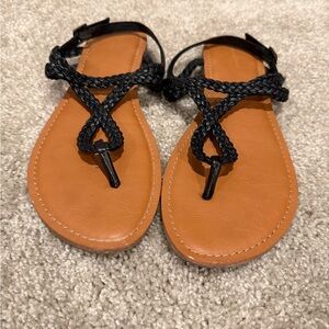 Universal Thread Black Braided Thong Sandals with Tan Footbed